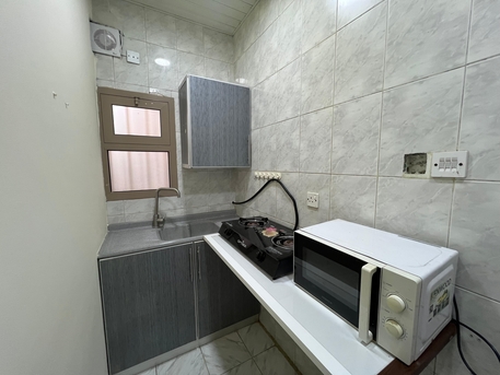 Mahooz, Apartments/Houses, BHD 190/year,  1 BR,  EXCELLENT FULLYFURNISHED STUDIO OPPOSITE OF NASSER PARMERCY | HOUSEKEEPING | INTERNET