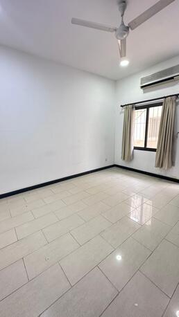 Umm Al Hassam, Apartments/Houses, BHD 500/month,  3 BR,  225 Sq. Meter,  3 Bedroom Flat In Compounded Villa Near Umm Al Hassam Stadium