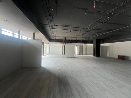 Manama, Shops, BHD 1800,  464 Sq. Meter,  Spacious Showroom For Rent In Khamis | Ideal For Display Showroom | Highway Facing