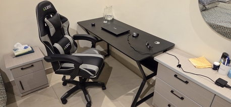 Riyadh, Furniture, SAR 300,  Table With Gaming Chair