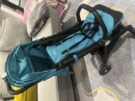 Al Rakah Al Shamaliyah, Baby & Kid Stuff, SAR 220,  Silver Cross Ultra-Compact Travel Foldable Stroller Pushchair