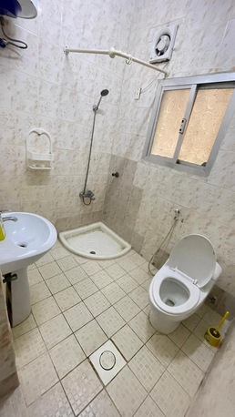 Al Muntazah Al Janoubi, Rooms Available, SAR 850/month,  A Semi Furnished Separate Room Available With Separate Wash Room At Prime Location