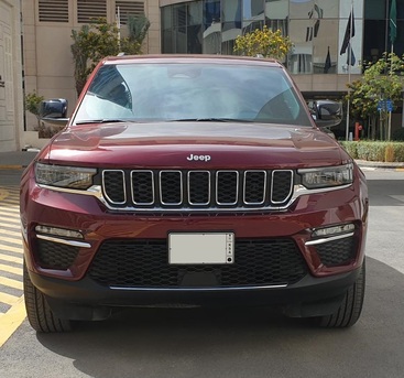 Al Sulaymaniyyah, Vehicles, Cars & Trucks , Jeep Grand Cherokee Laredo (4x4),  2025,  Automatic,  200 KM,