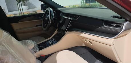 Al Sulaymaniyyah, Vehicles, Cars & Trucks , Jeep Grand Cherokee Laredo (4x4),  2025,  Automatic,  200 KM,