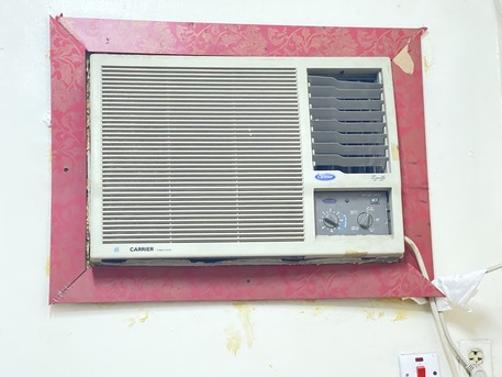 Jubail, Air Conditioners, SAR 550,  Window AC For Sale ( CARRIER 2.Ton)