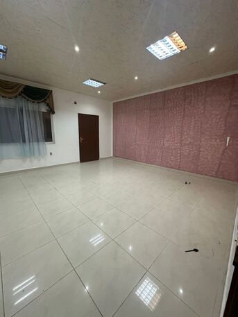 Al Nakhil, Villas, SAR 22,  250 Sq. Meter,  Villa First Floor: 3 Bedroom, 2 Hall, Kitchen, Etc (Suitable Only For Big Familles)