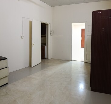 Salmaniya, Apartments/Houses, BHD 150/month,  1 BR,  Well-maintained Semi Furnished 1-bedroom Flat Is Available For Rent In Salmaniya.