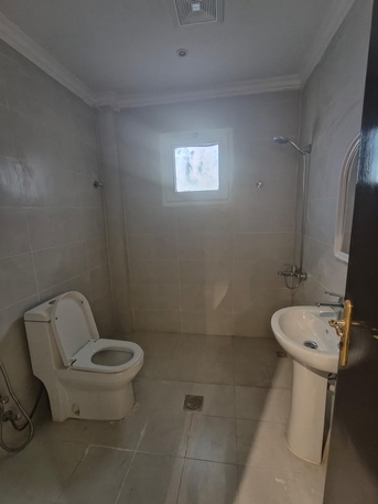 Al Malaz, Apartments/Houses, SAR 1800/month,  3 BR,  3BR Apartment Available In Sharing Opp Lulu Murabba Near ANB