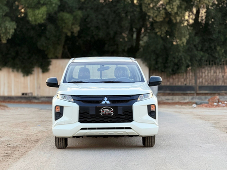 Ras Rumman, Vehicles, Cars & Trucks , BHD 5699,  Mitsubishi L 200,  2023,  Manual,  117000 KM,  Mitsubishi L200 Double Cabin Pickup -  - Single Owner -  Transmissin