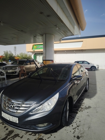 Riyadh, Vehicles, Cars & Trucks , SAR 26000,  Hyundai Sonata,  2001,  Automatic,  406550 KM,   2011 Model
