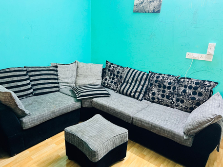 Riyadh, Furniture, SAR 800,  Selling 5-6 Seater Corner Sofa And Table