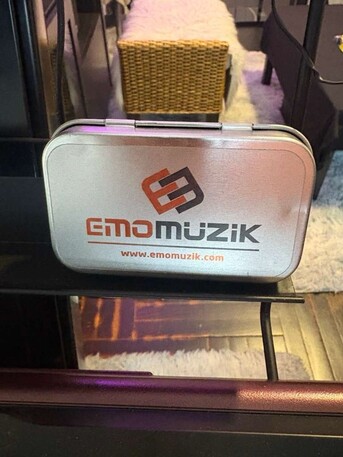 New York, Musical Instruments, USD 1350,  Korg PA1000 Pro Arranger