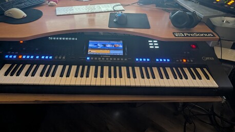 New York, Musical Instruments, USD 2300,  Yamaha Genos 76-Key Arranger