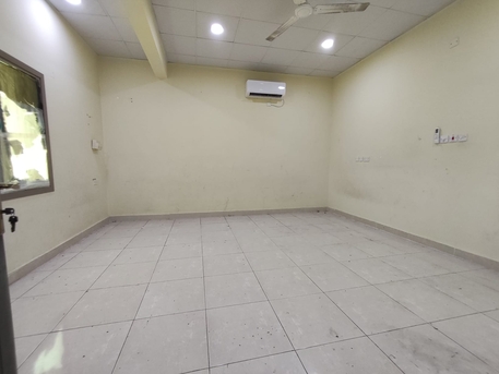 East Riffa, Apartments/Houses, BHD 150/year,  1 BR,  East Riffa:- 1Bhk Flat On Rent With Unlimited Ewa..