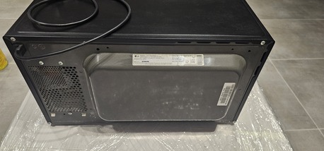 Jeddah, Appliances, SAR 550,  Microwave LG 42 L