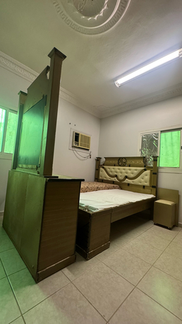 Madinah, Furniture, SAR 250,  🛏️ Bed Set For Sale &ndash; Excellent Condition!