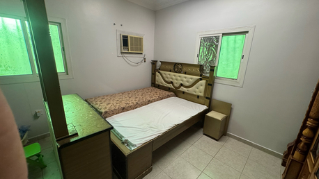 Madinah, Furniture, SAR 250,  🛏️ Bed Set For Sale &ndash; Excellent Condition!