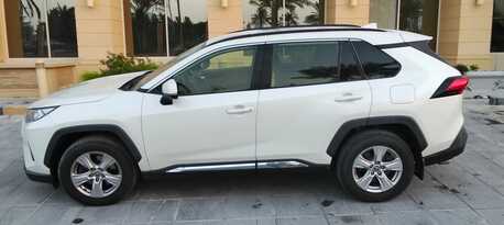 Manama, Vehicles, Cars & Trucks , BHD 8000,  Toyota RAV4 Full Automattic Imacalite Condation Single Ownar,  2021,  Automatic,  100000 KM,