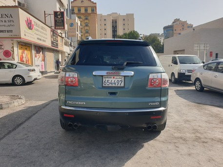 Manama, Vehicles, Cars & Trucks , BHD 1300,  Gmc Acadia,  2010,  Automatic,  200000 KM,    MODEL, FULLY LOADED FOR SALE