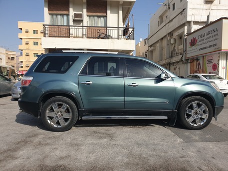 Manama, Vehicles, Cars & Trucks , BHD 1300,  Gmc Acadia,  2010,  Automatic,  200000 KM,    MODEL, FULLY LOADED FOR SALE
