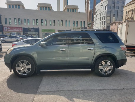 Manama, Vehicles, Cars & Trucks , BHD 1300,  Gmc Acadia,  2010,  Automatic,  200000 KM,    MODEL, FULLY LOADED FOR SALE