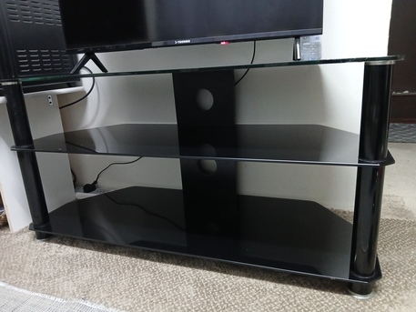 Al Malaz, Household Items, SAR 150,  Tv Rack Tv Console For Sale Same Like New