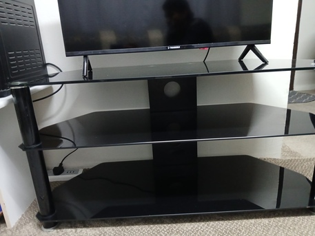 Al Malaz, Household Items, SAR 150,  Tv Rack Tv Console For Sale Same Like New