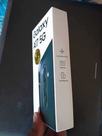 Umm Al Hassam, Mobile Phones, BHD 80,  Samsung A17 - 258GB - 8GB  Sealed Pack