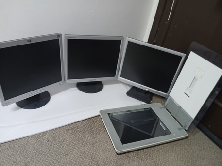 Al Malaz, Computers, SAR 200,  3 Monitors 17 Inches & 1 Scanner For Sale