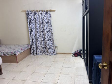 Jeddah, Apartments/Houses, SAR 900/month,  2 BR,  A Fully Furnished Private Room Is Available For Rent In A Family Building.(For 3 Months)