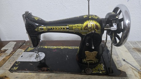 Riyadh, Household Items, SAR 200,  Stitching Machine With Stand