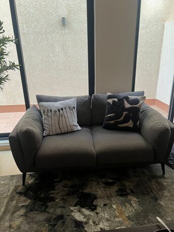 Riyadh, Furniture, SAR 1200,  HomeBox Six Seater Sofa Set