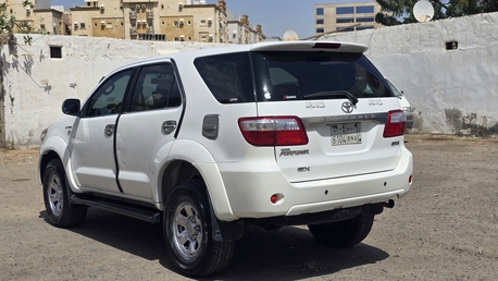 Jeddah, Vehicles, Cars & Trucks , SAR 35000,  Toyota Fortuner,  2009,  Automatic,  545000 KM,    GX (family-owned) Well Maintained