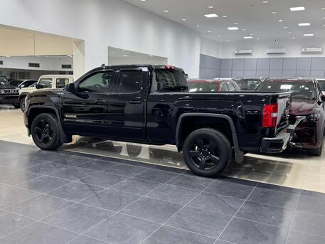 Manama, Vehicles, Cars & Trucks , BHD 7500,  GMC Sierra Elevation,  2018,  Automatic,  96250 KM,    (Black)