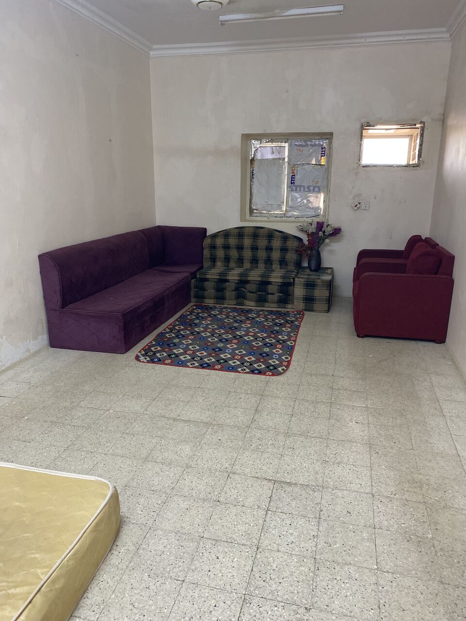 Jizan, Apartments, Flats, Houses & Villas, SAR 650/month,  1 BR,  One Room(Sublet With AC, Bed & Sofa) For Rent In Babgi Building No 2