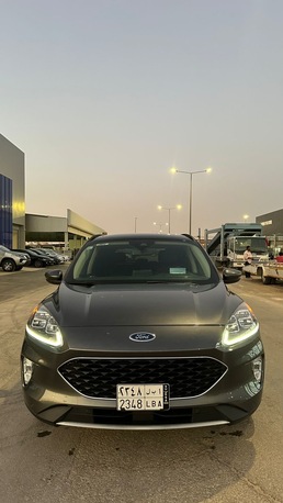 Riyadh, Vehicles, Cars & Trucks , SAR 67000,  Ford Escape Titanium,  2020,  Automatic,  26000 KM,