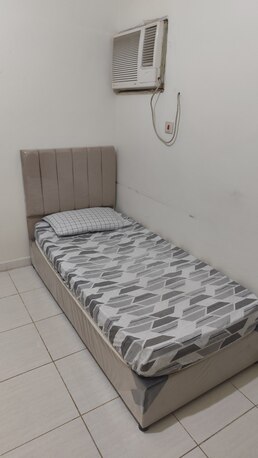 Al Baghdadyiah Al Sharqyia, Rooms Available, SAR 850/month,  Furnished,  Furnished Room For Rent &ndash; Executive Bachelor Only For 6 Months