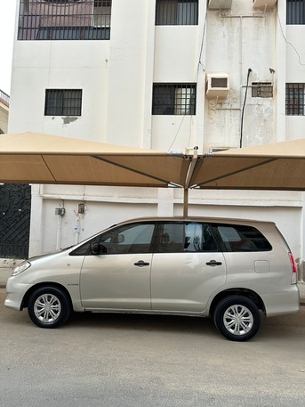 Jeddah, Vehicles, Cars & Trucks , SAR 23000,  Toyota Innova,  2009,  Automatic,  300 KM,  For Sale