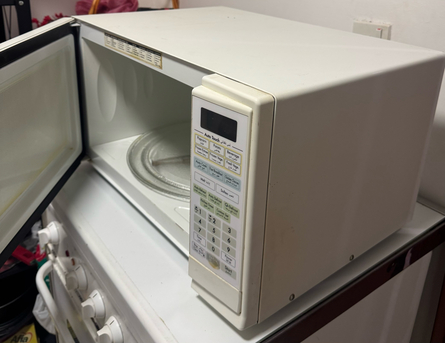 Dammam, Appliances, SAR 150,  Microwave LG 40L For Sale Voltage 110
