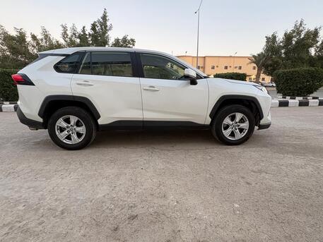 Riyadh, Vehicles, Cars & Trucks , SAR 74500,  TOYOTA RAV4 L,  2020,  Automatic,  160000 KM,  2,OLITER 4X4 DRIVE