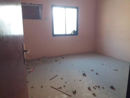 Riffa, Apartments/Houses, BHD 200/month,  3 BR,  2Bath Hall Kitchen. No Lift Old Bulding.Balcony. In -(((Riffa)))