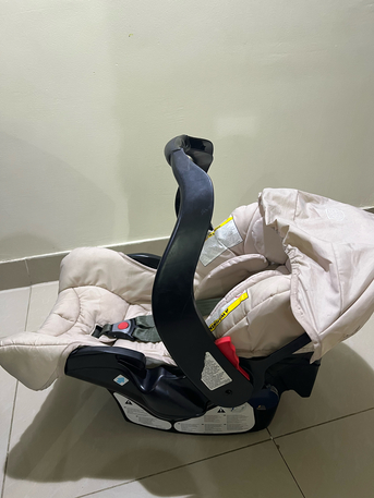 Al Izdihar, Baby & Kid Stuff, SAR 170,  Baby Car Seat - Graco In Excellent Conditions