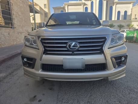 Riyadh, Vehicles, Cars & Trucks , SAR 145,  2014,  2010,  &ndash;تحديد&ndash;,  233 KM,  Lexus Lx570 For Sale