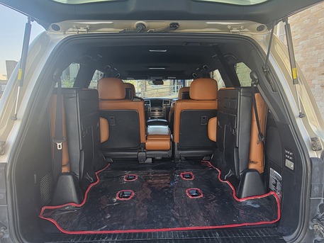 Riyadh, Vehicles, Cars & Trucks , SAR 145,  2014,  2010,  &ndash;تحديد&ndash;,  233 KM,  Lexus Lx570 For Sale