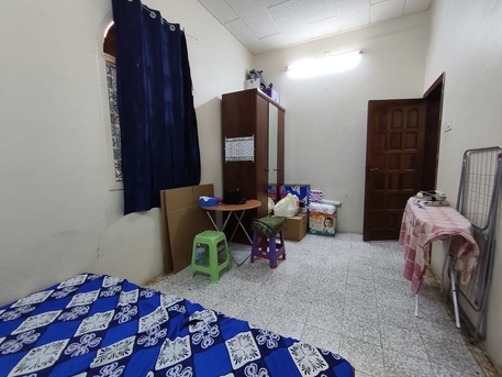 Sanabis, Apartments/Houses, BHD 140/year,  1 BR,  Sanabis:- Furnished Studio Flat On Rent With Ewa..