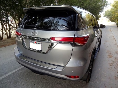 Bilad Al Qadeem, Vehicles, Cars & Trucks , BHD 8300,  TOYOTA  FORTUNER,  2018,  Automatic,  167000 KM,  TOYOTA FORTUNER V4 4WD 7 SEATER SUV URGENT FOR SALE