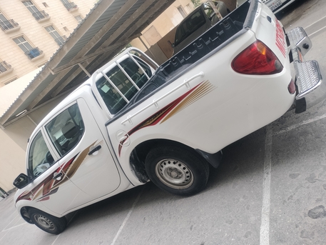 Salmaniya, Vehicles, Cars & Trucks , Mitsubishi L 200,  2014,  Manual,  265000 KM,   Mitsubishi Double Cabin Pic Up