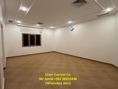 Mangaf, Apartments/Houses, KWD 650/month,  4 BR,  200 Sq. Meter,  4 Master Bedroom Floor For Rent In Mangaf.