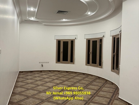 Mangaf, Apartments/Houses, KWD 650/month,  4 BR,  200 Sq. Meter,  4 Master Bedroom Floor For Rent In Mangaf.
