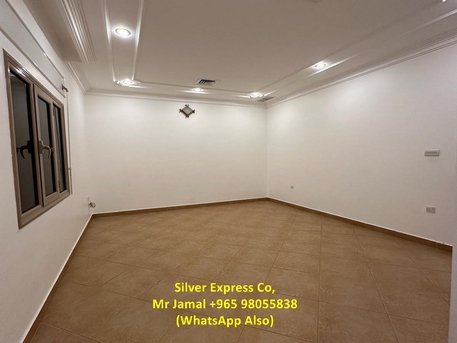 Mangaf, Apartments/Houses, KWD 650/month,  4 BR,  200 Sq. Meter,  4 Master Bedroom Floor For Rent In Mangaf.
